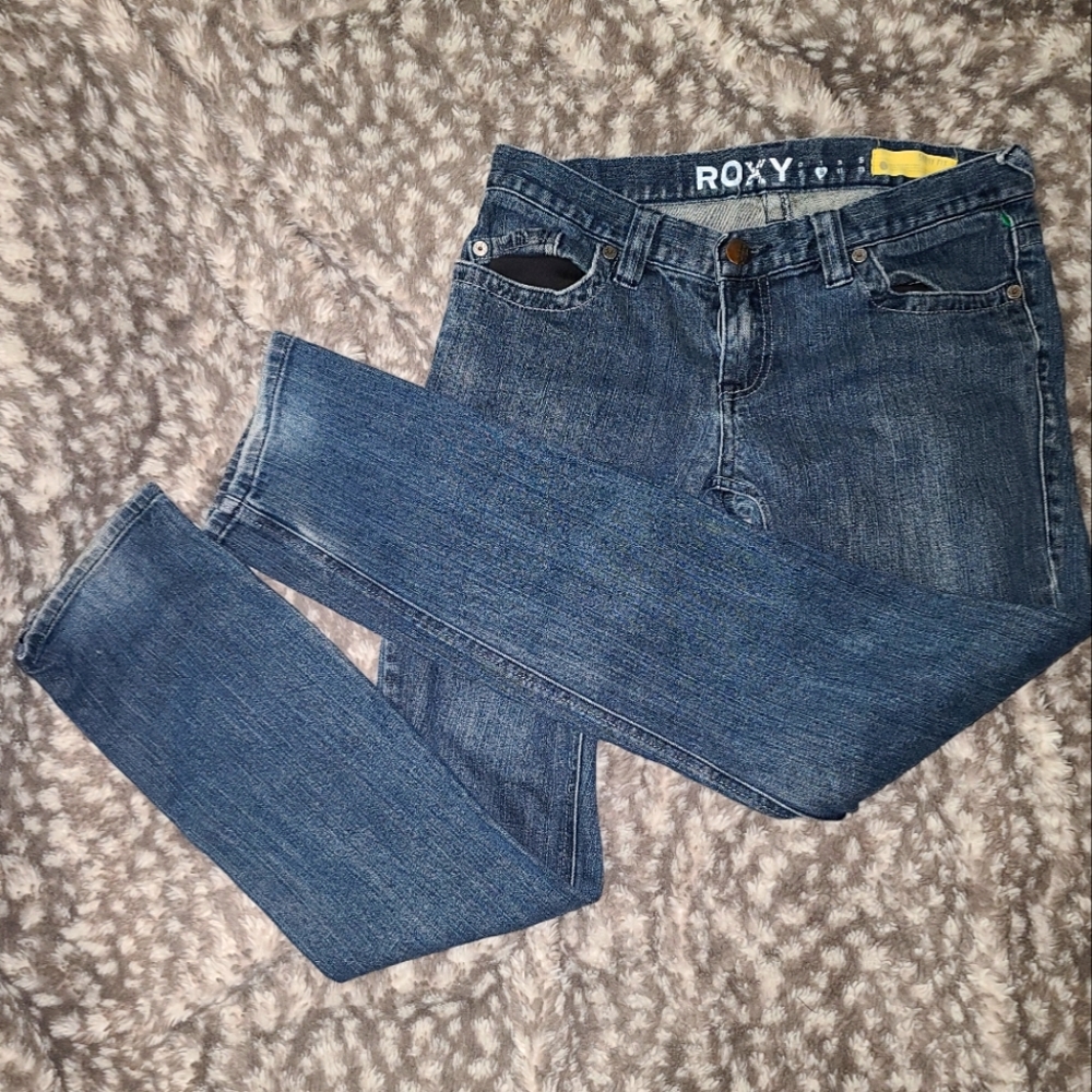 Reposhing, too small for me.